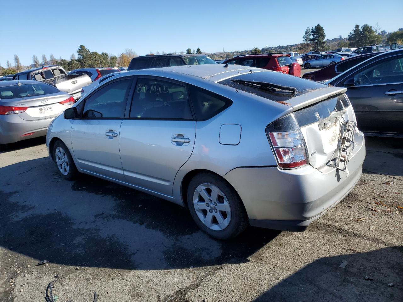 Image 2 of 2005 TOYOTA PRIUS  2005 with VIN JTDKB20U157009242
