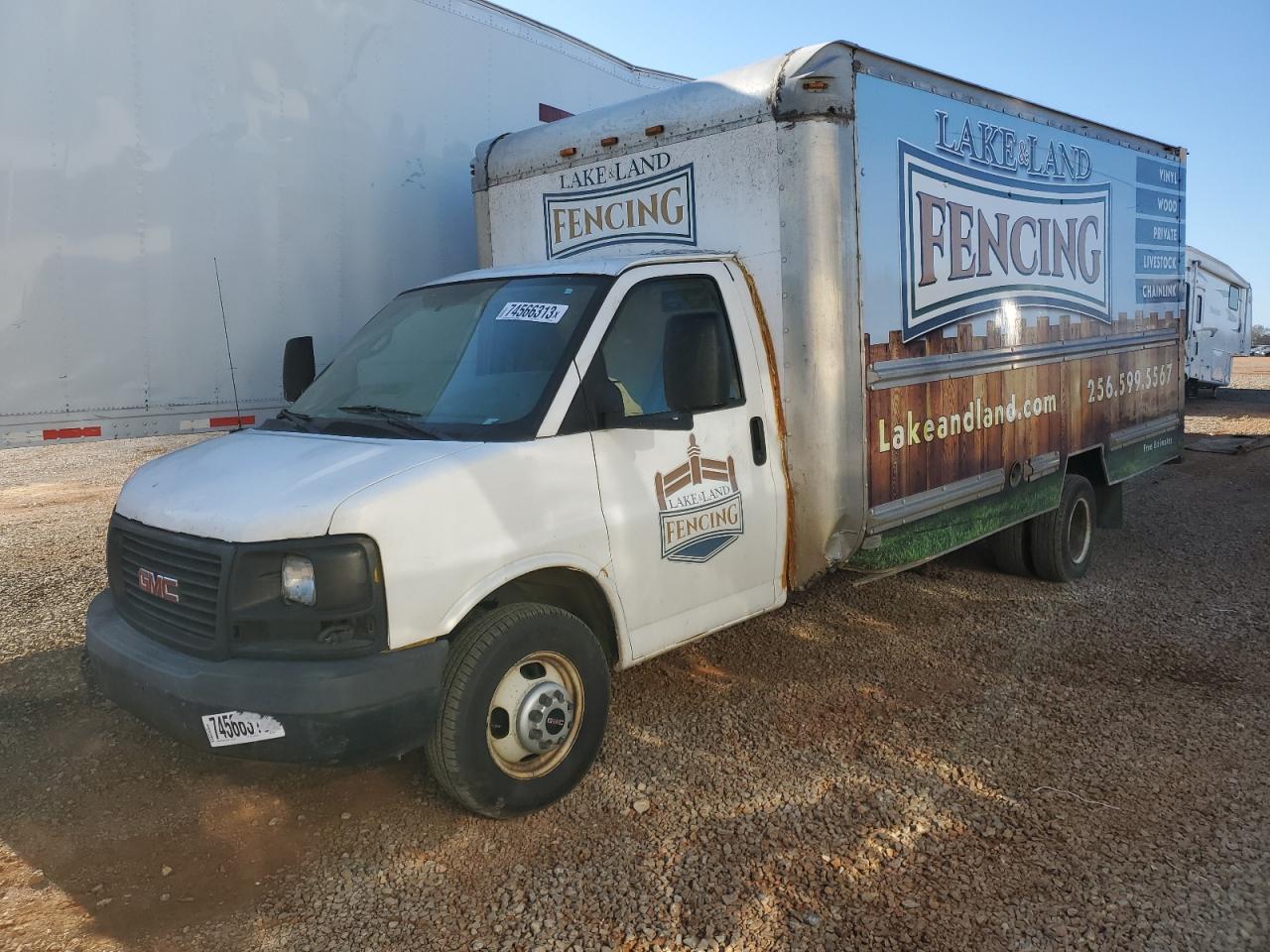 Image 1 of 2009 GMC SAVANA CUTAWAY G3500 2009 with VIN 1GDJG31K691902589