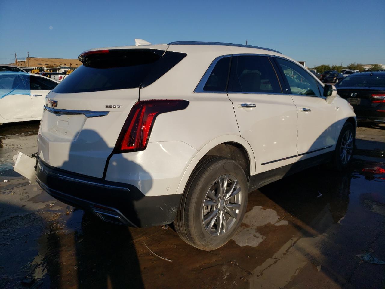 Image 3 of 2022 CADILLAC XT5 PREMIUM LUXURY 2022 with VIN 1GYKNCR44NZ118602