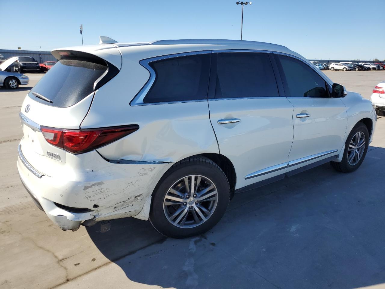 Image 3 of 2020 INFINITI QX60 LUXE 2020 with VIN 5N1DL0MN5LC506078