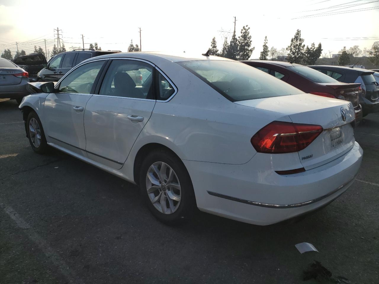 Изображение 2 2016 VOLKSWAGEN PASSAT S 2016 с VIN 1VWAT7A37GC033385