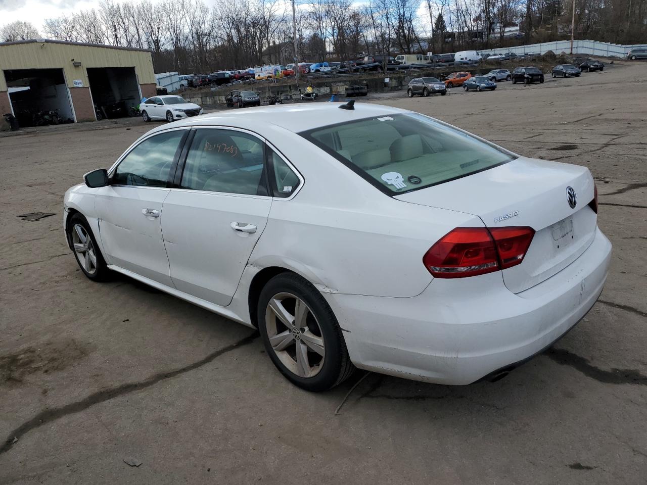 Image 2 of 2013 VOLKSWAGEN PASSAT SE 2013 with VIN 1VWBP7A34DC049760