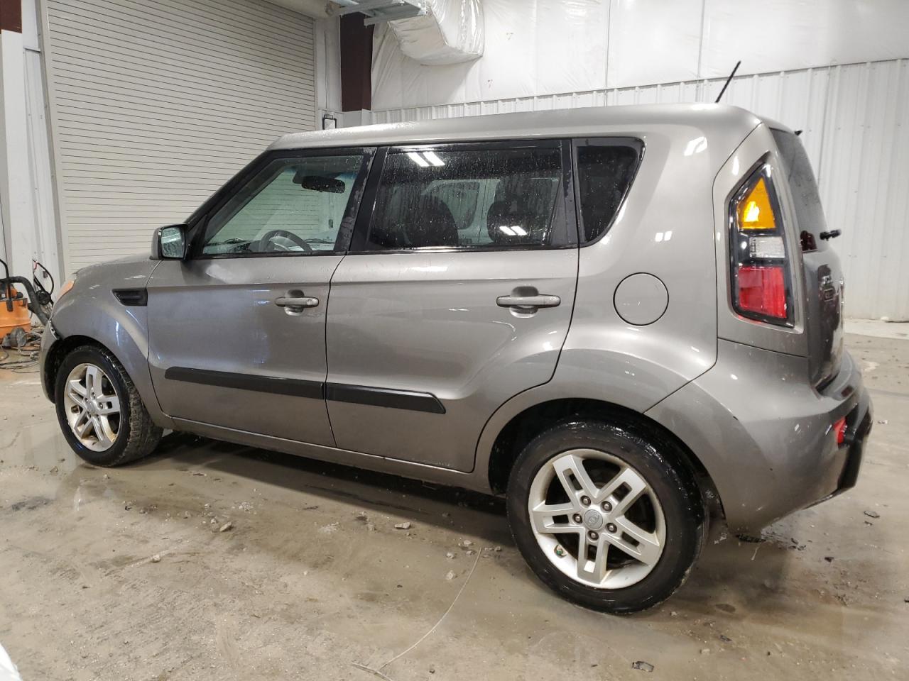 Изображение 2 2011 KIA SOUL + 2011 с VIN KNDJT2A22B7226087