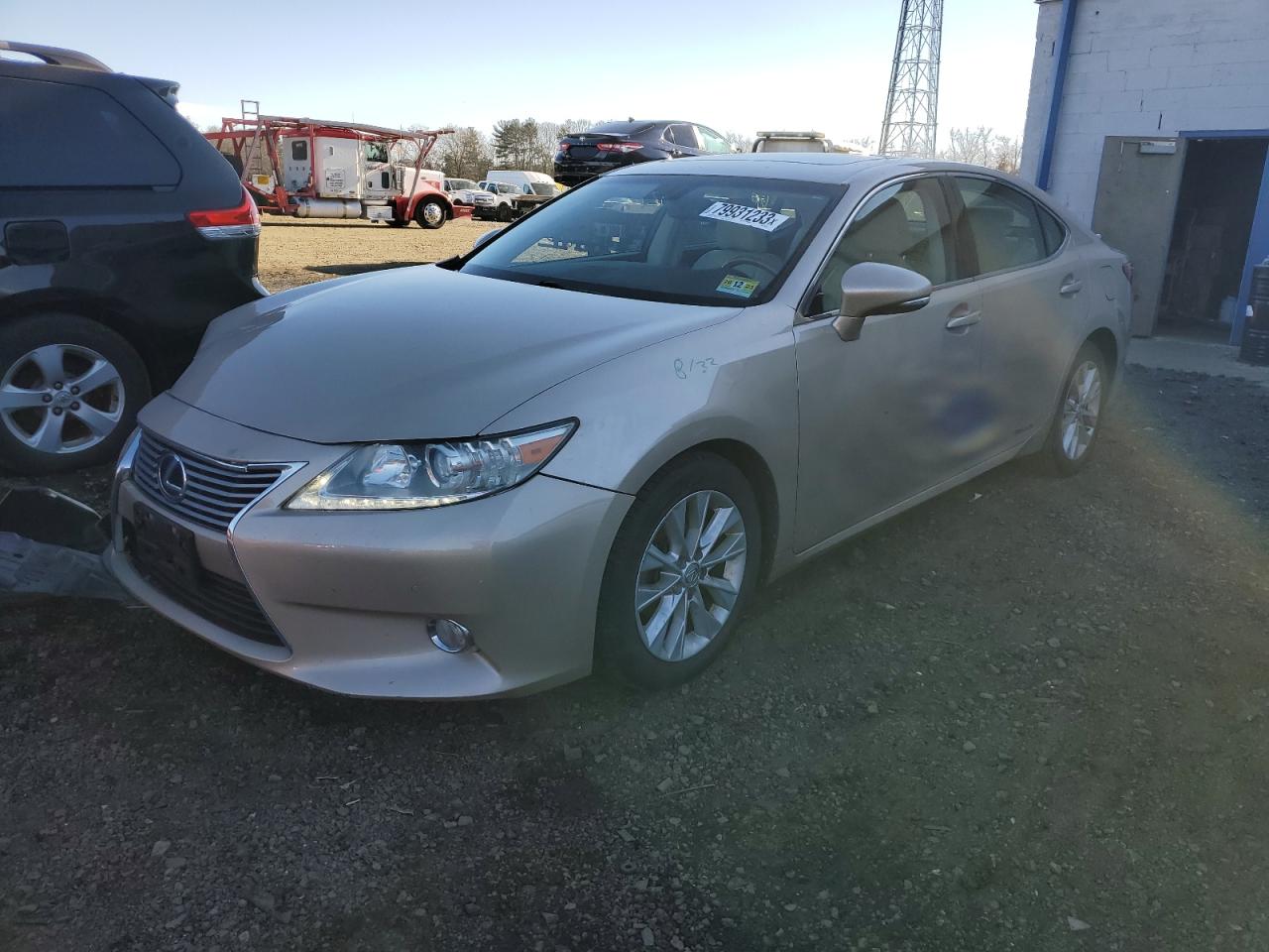 Image 1 of 2013 LEXUS ES 300H 2013 with VIN JTHBW1GG2D2011476