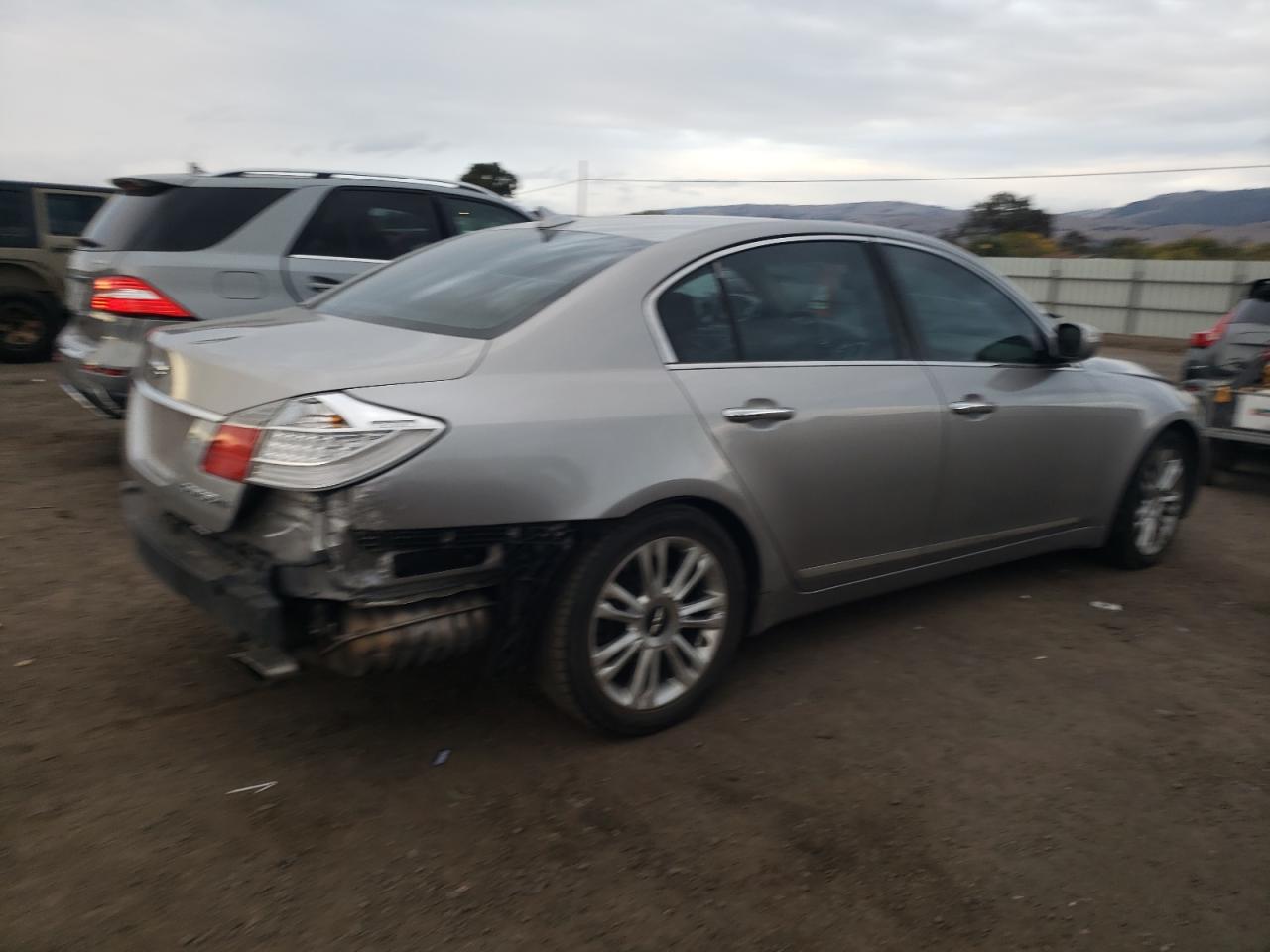 Image 3 of 2009 HYUNDAI GENESIS 4.6L 2009 with VIN KMHGC46F79U055359