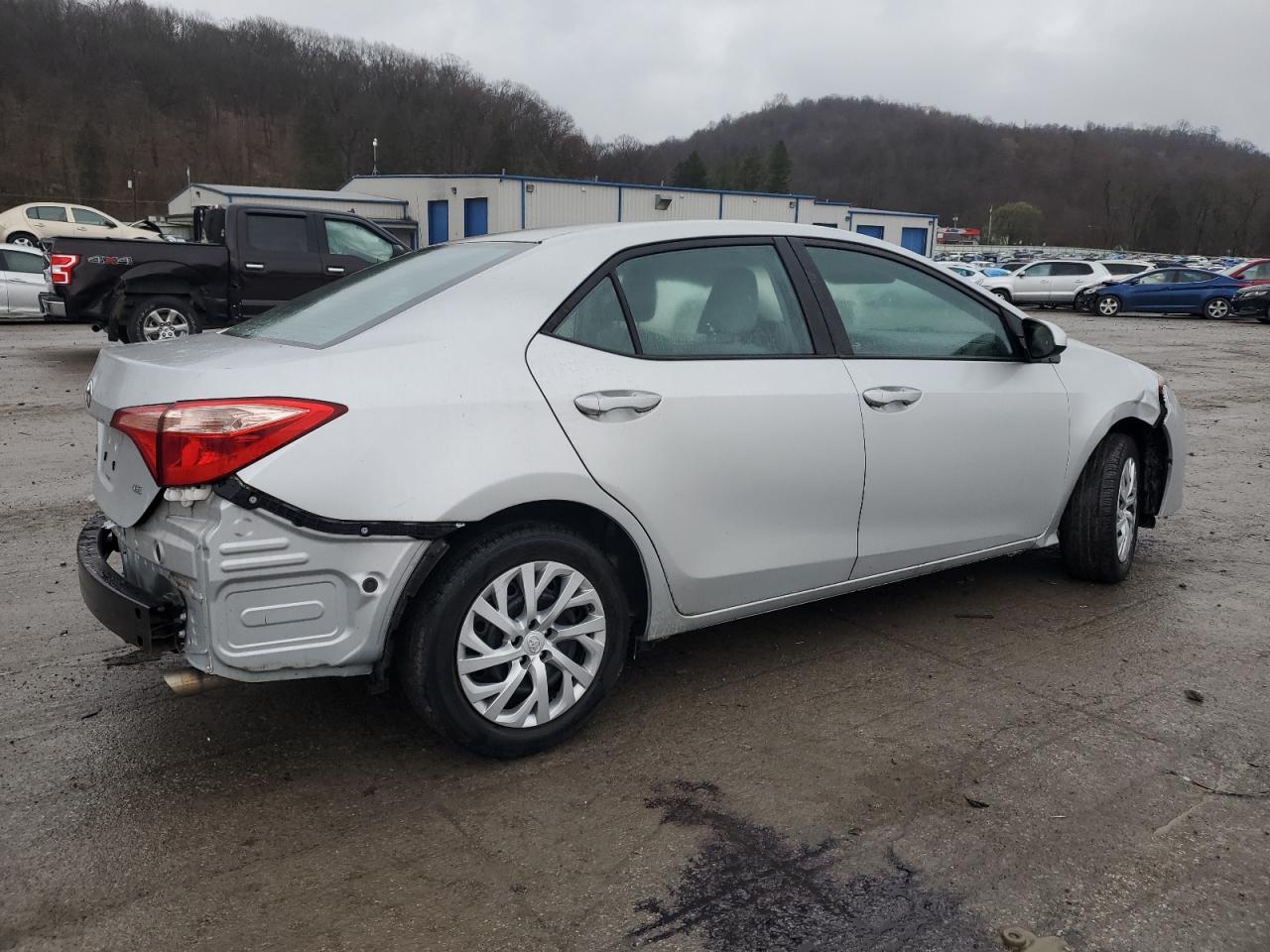 Изображение 3 2017 TOYOTA COROLLA L 2017 с VIN 2T1BURHE4HC810413