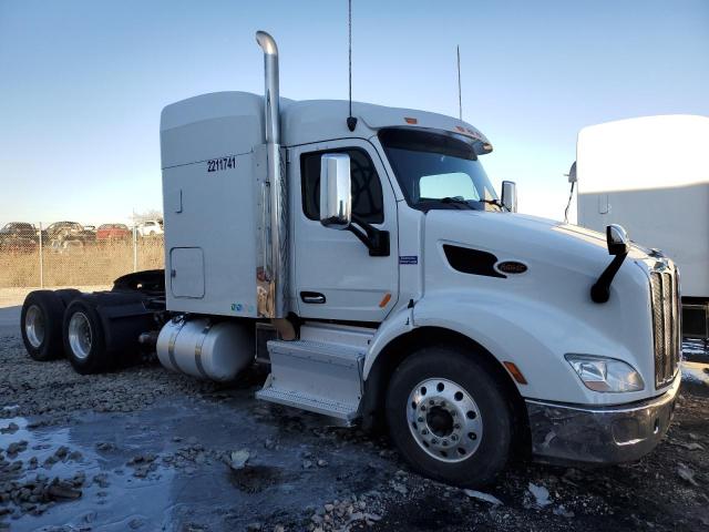 Obraz 1 z 2016 PETERBILT 579  2016 z VIN 1XPBDP9X3GD335650