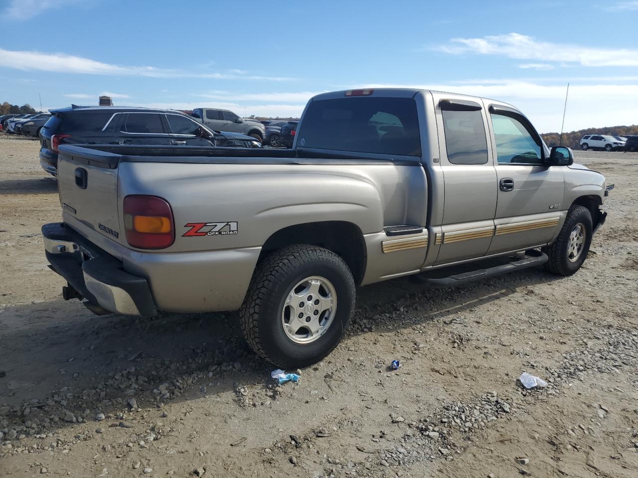 Image 3 of 2001 CHEVROLET SILVERADO K1500 2001 with VIN 2GCEK19T911246411