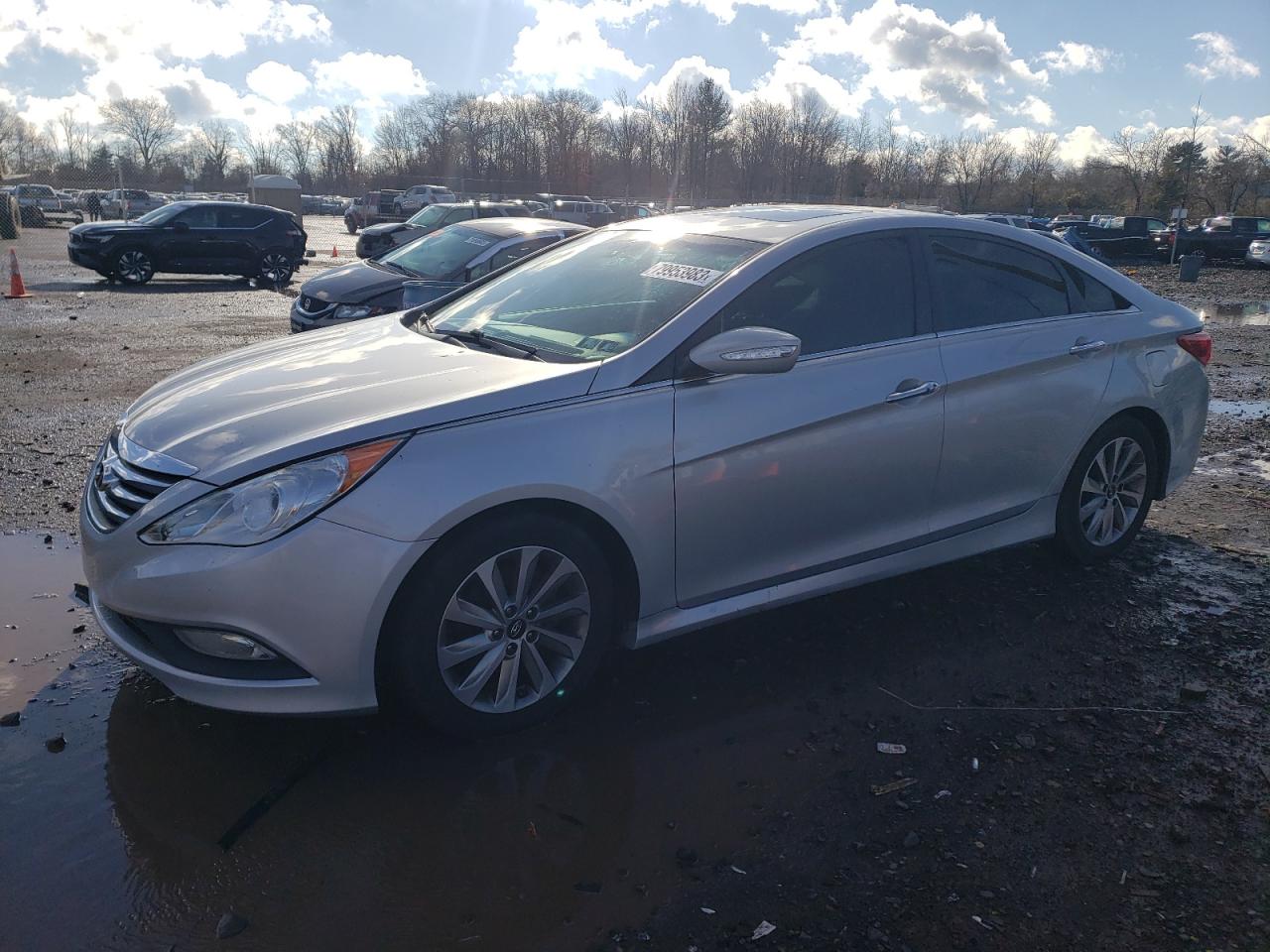 Image 1 of 2014 HYUNDAI SONATA SE 2014 with VIN 5NPEC4AB3EH928125