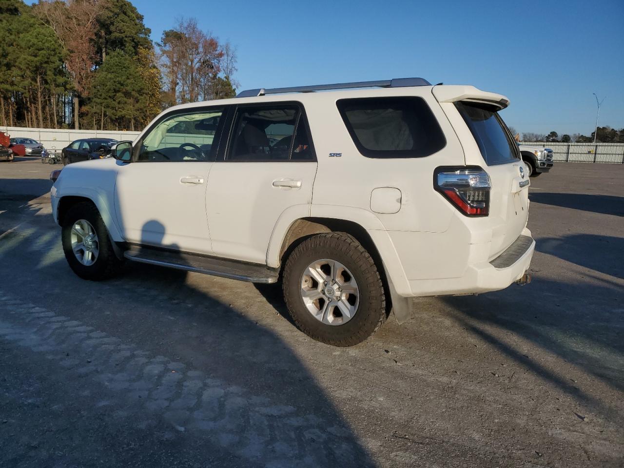 Изображение 2 2015 TOYOTA 4RUNNER SR5 2015 с VIN JTEZU5JR3F5085395