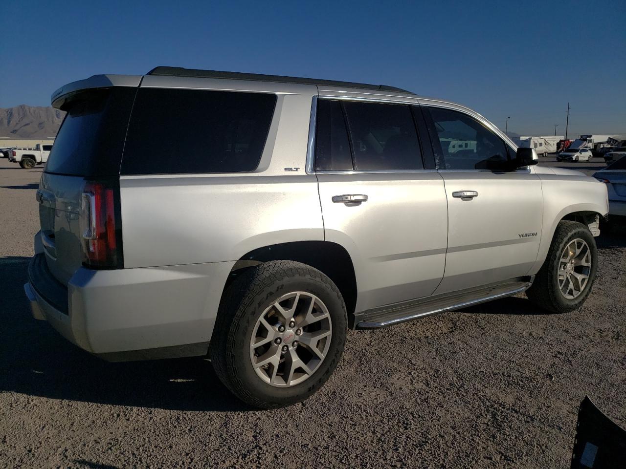Obraz 3 z 2019 GMC YUKON SLT 2019 z VIN 1GKS2BKCXKR263217