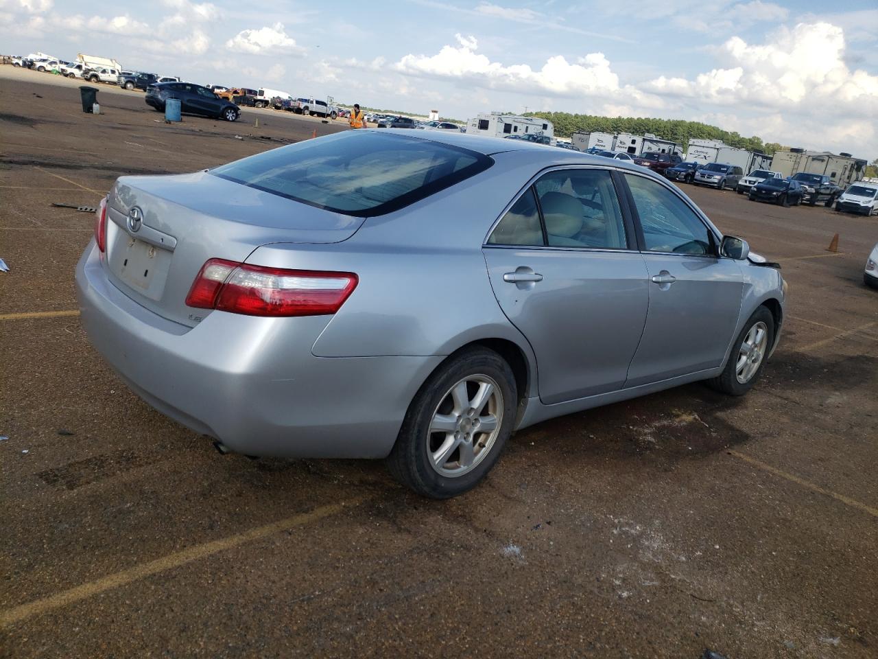 Obraz 3 z 2007 TOYOTA CAMRY CE 2007 z VIN 4T1BE46KX7U134281