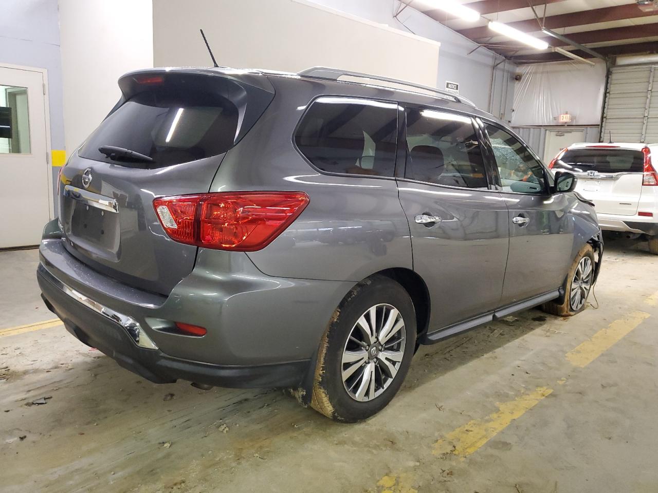 Image 3 of 2018 NISSAN PATHFINDER S 2018 with VIN 5N1DR2MN9JC660543