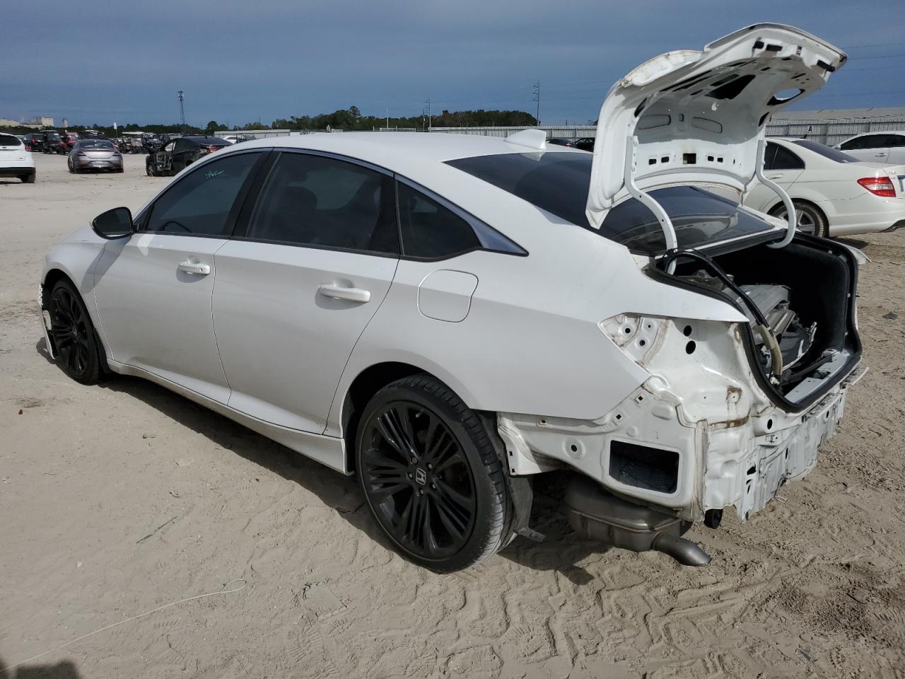 Obraz 2 z 2018 HONDA ACCORD LX 2018 z VIN 1HGCV1F12JA237770