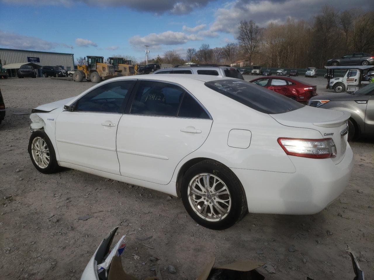 Image 2 of 2011 TOYOTA CAMRY HYBRID 2011 with VIN 4T1BB3EK5BU131320