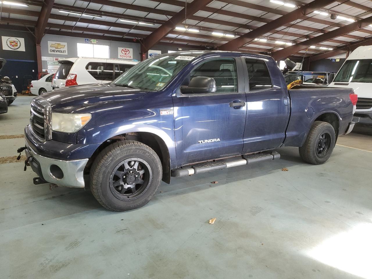 Изображение 1 2010 TOYOTA TUNDRA DOUBLE CAB SR5 2010 с VIN 5TFUY5F17AX138246