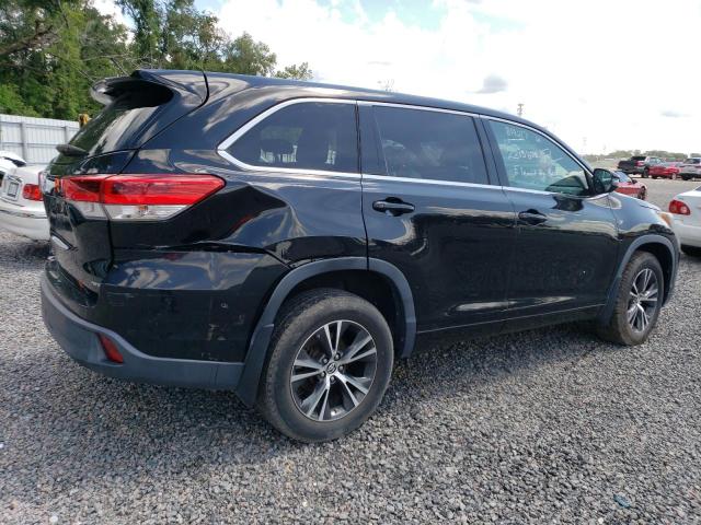 Image 3 of 2018 TOYOTA HIGHLANDER LE 2018 with VIN 5TDBZRFH8JS814217