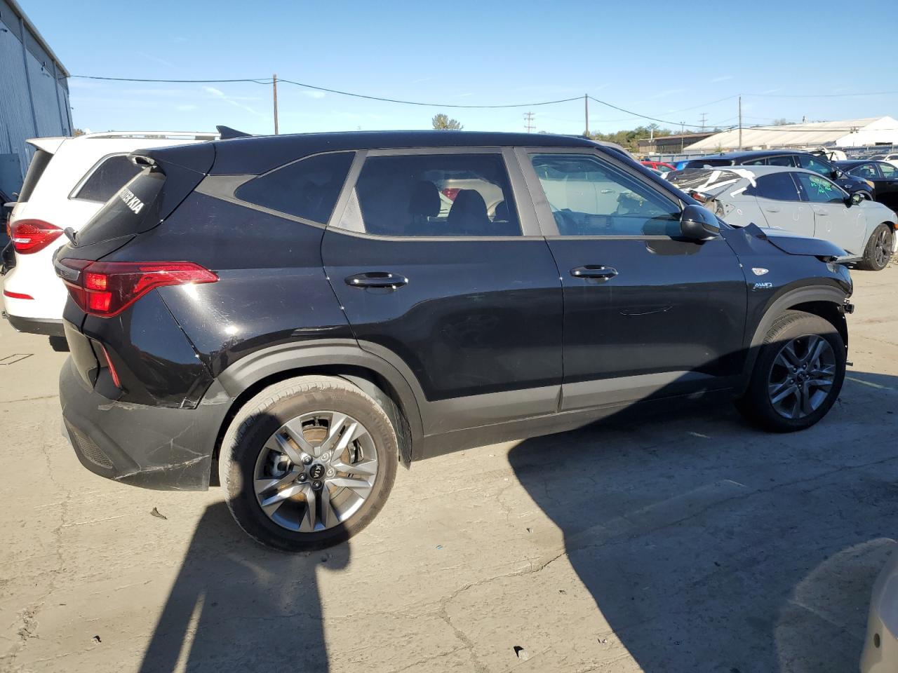 Image 3 of 2021 KIA SELTOS LX 2021 with VIN KNDEPCAA7M7186093