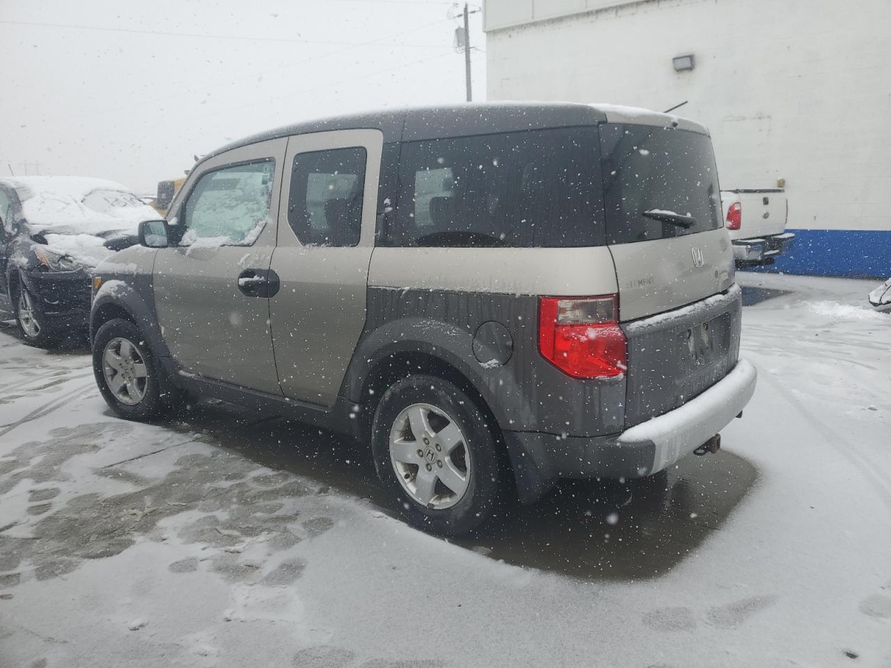 Image 2 of 2003 HONDA ELEMENT EX 2003 with VIN 5J6YH28543L025181