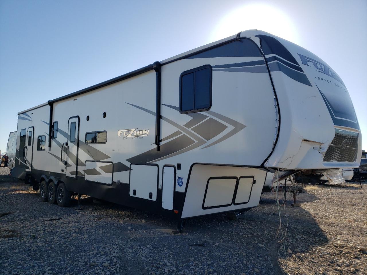 Изображение 1 2021 KEYSTONE FUZION 2021 с VIN 4YDF41531MF815086