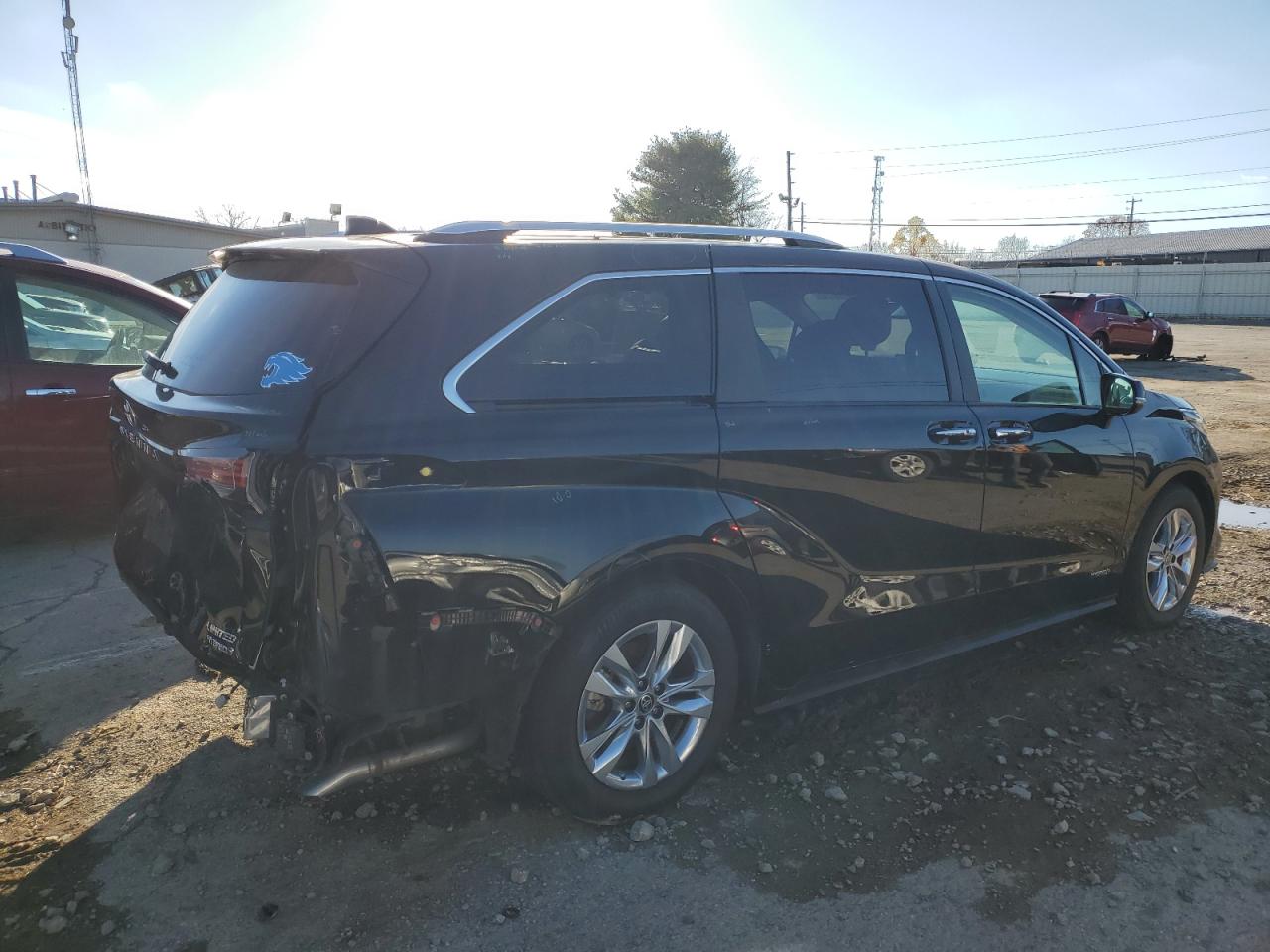 Image 3 of 2021 TOYOTA SIENNA LIMITED 2021 with VIN 5TDZSKFC8MS003178