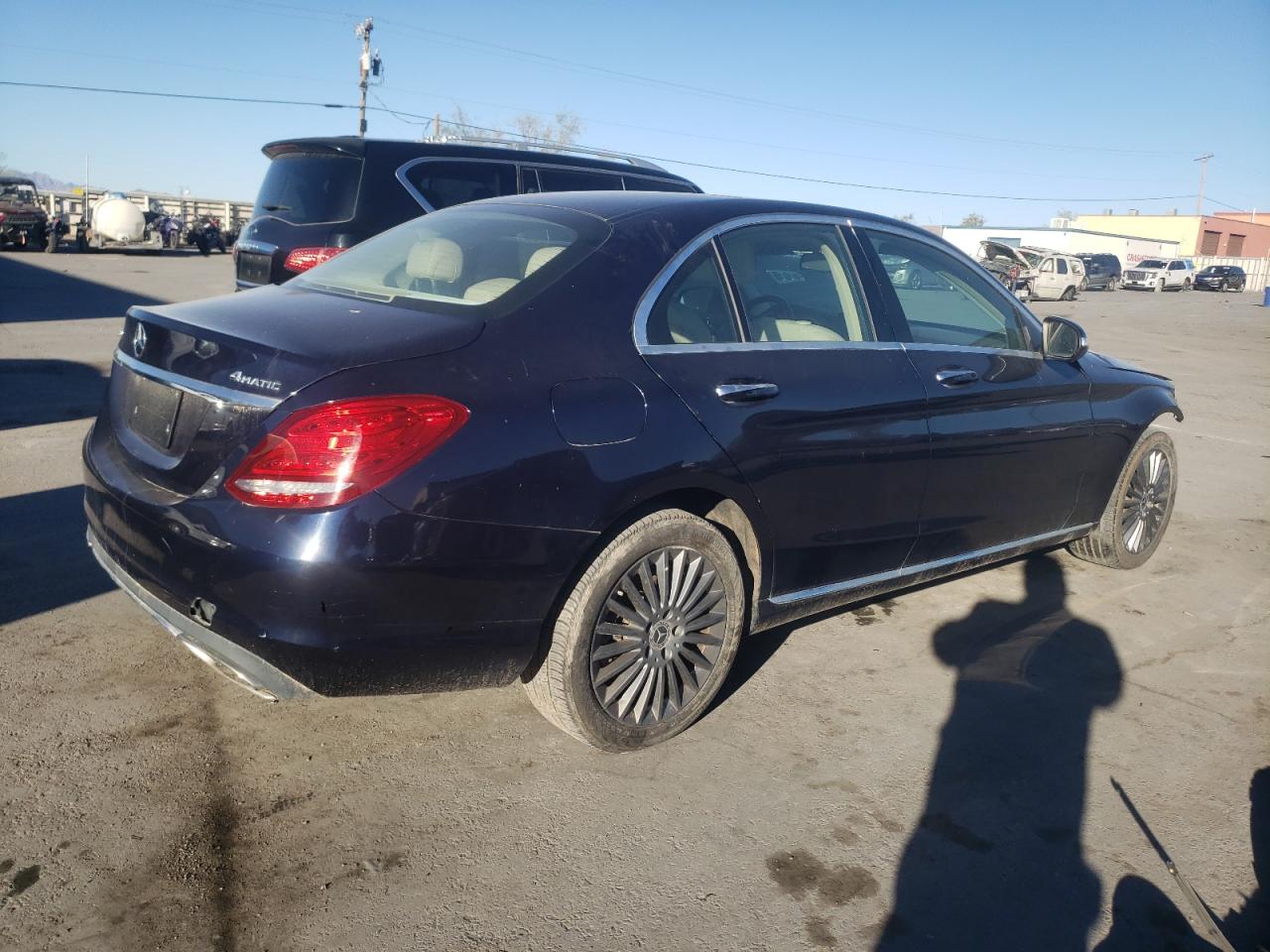 Obraz 3 z 2015 MERCEDES-BENZ C 300 4MATIC 2015 z VIN 55SWF4KB4FU029752
