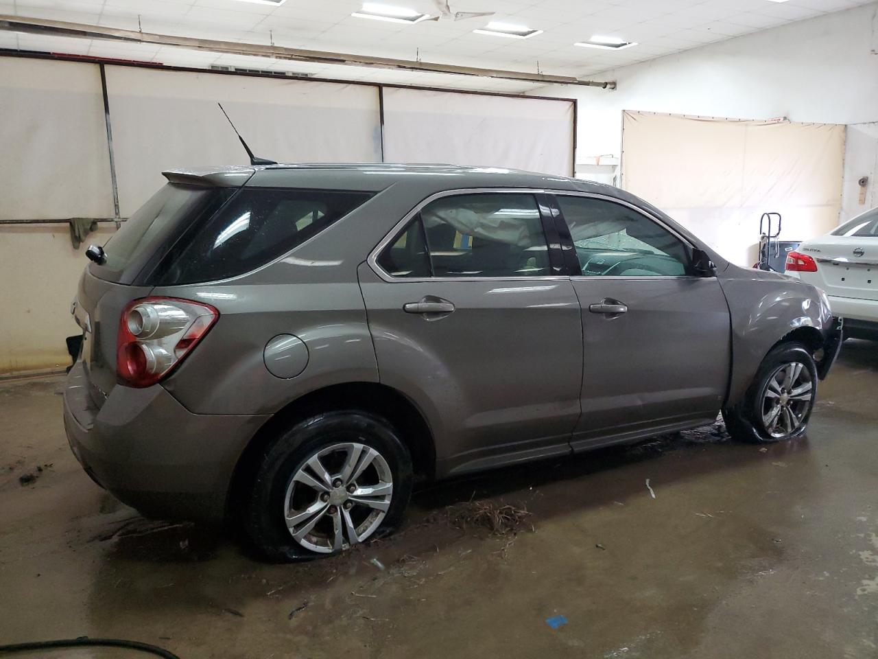 Image 3 of 2010 CHEVROLET EQUINOX LS 2010 with VIN 2CNALBEW1A6213256