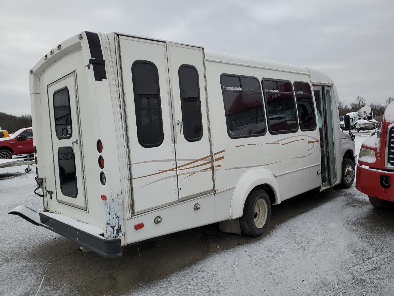 Изображение 3 2017 FORD ECONOLINE E350 SUPER DUTY CUTAWAY VAN 2017 с VIN 1FDEE3FS0HDC28470