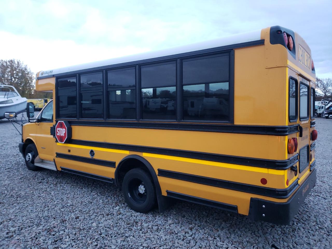 Image 2 of 2017 CHEVROLET EXPRESS G4500  2017 with VIN 1GB6GUBGXH1110734