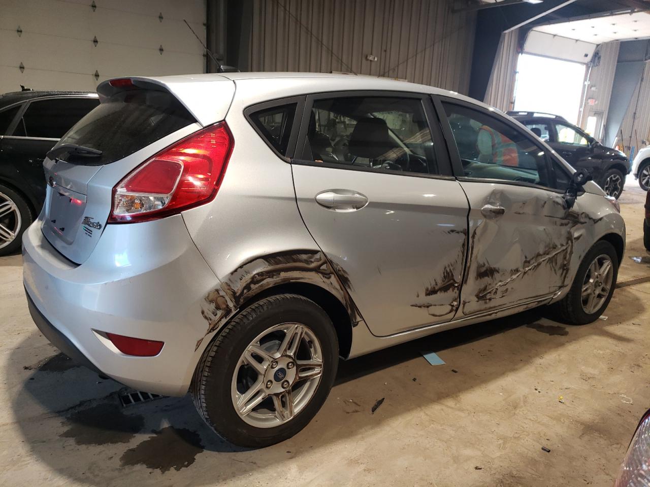 Изображение 3 2019 FORD FIESTA SE 2019 с VIN 3FADP4EJ3KM108138