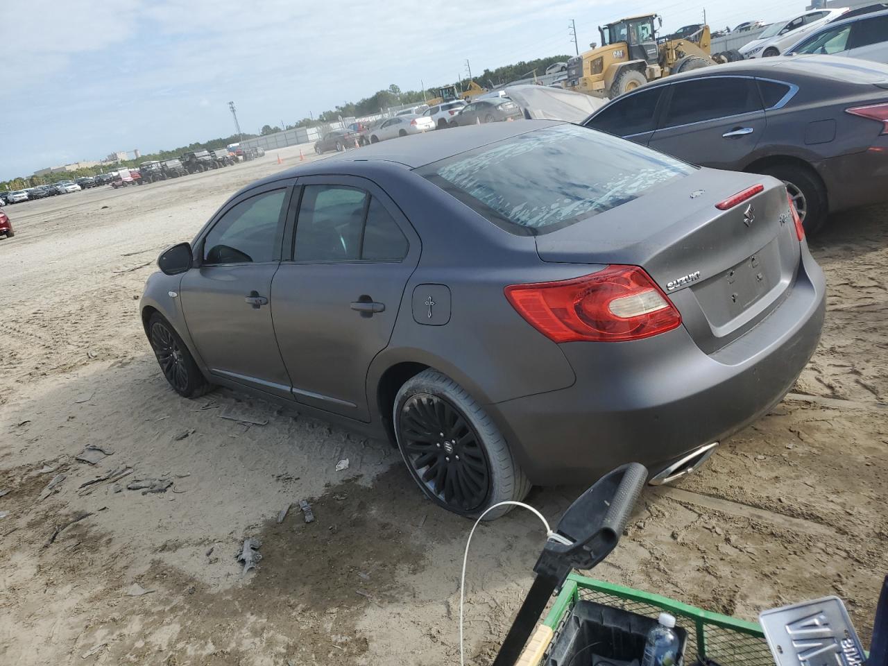 Obraz 2 z 2010 SUZUKI KIZASHI SLS 2010 z VIN JS2RE9A73A6100042