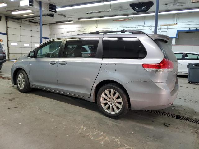 Image 2 of 2013 TOYOTA SIENNA XLE 2013 with VIN 5TDDK3DCXDS051526