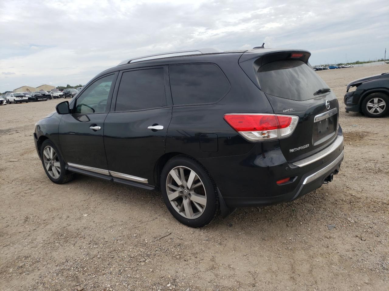 Image 2 of 2015 NISSAN PATHFINDER S 2015 with VIN 5N1AR2MN4FC605945