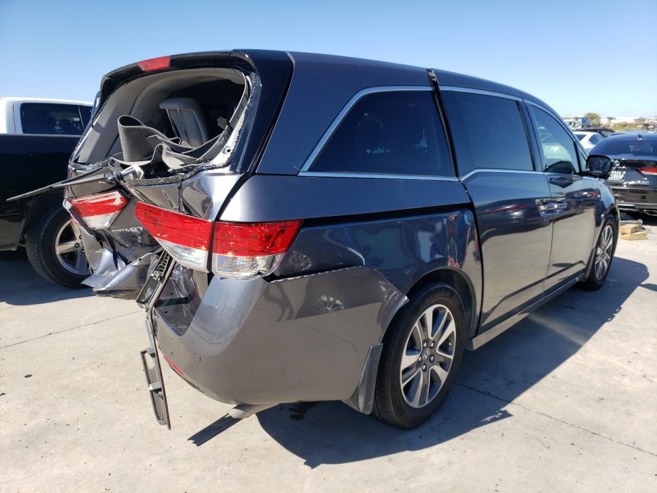 Obraz 3 z 2017 HONDA ODYSSEY TOURING 2017 z VIN 5FNRL5H96HB026498
