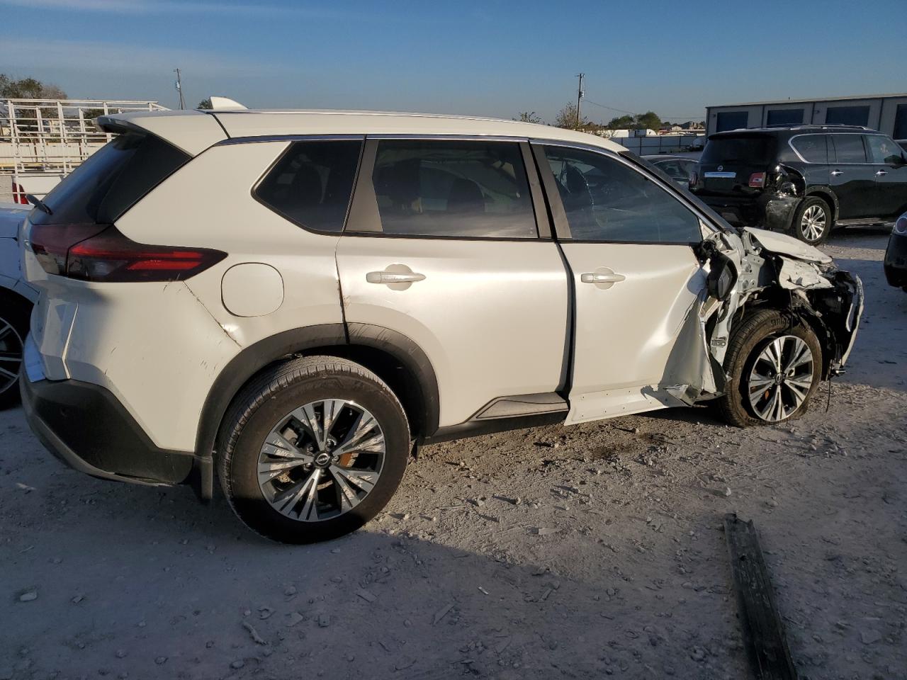 Obraz 3 z 2023 NISSAN ROGUE SV 2023 z VIN JN8BT3BA1PW415475