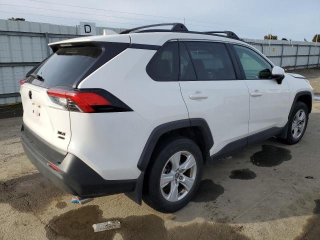 Изображение 3 2020 TOYOTA RAV4 XLE 2020 с VIN JTMP1RFV9LD063467