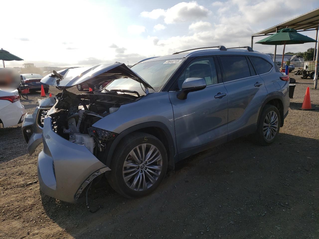 Изображение 1 2022 TOYOTA HIGHLANDER PLATINUM 2022 с VIN 5TDFZRAH5NS115805