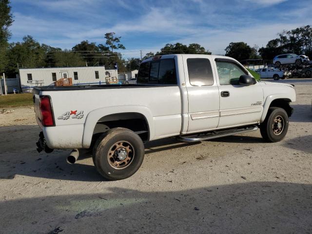 Image 3 of 2004 CHEVROLET SILVERADO K2500 HEAVY DUTY 2004 with VIN 1GCHK29264E324883