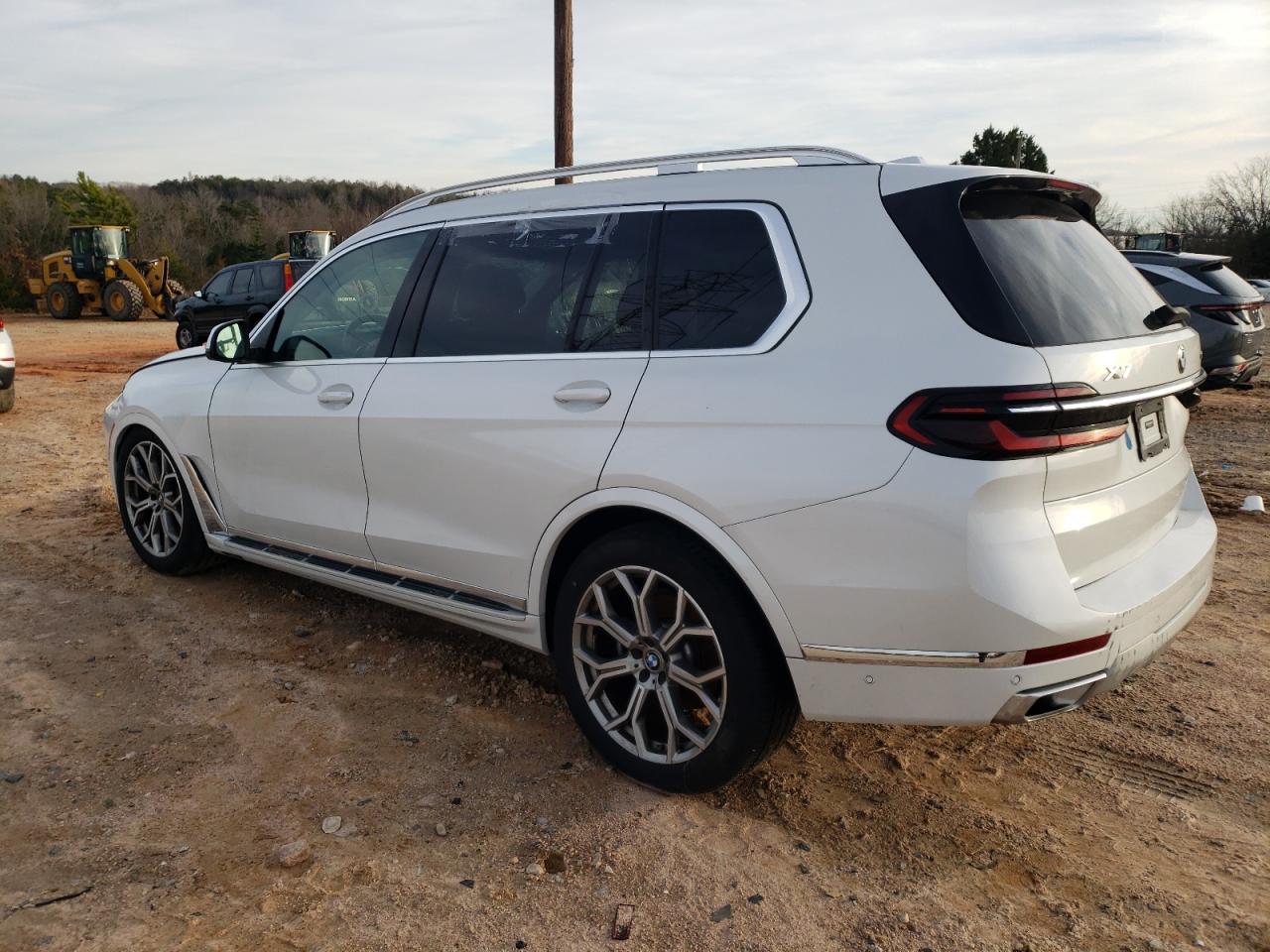 Изображение 2 2023 BMW X7 XDRIVE40I 2023 с VIN 5UX23EM01P9N90785