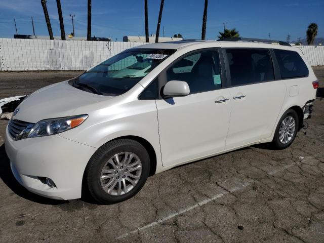 2017 TOYOTA SIENNA XLE 2017 image