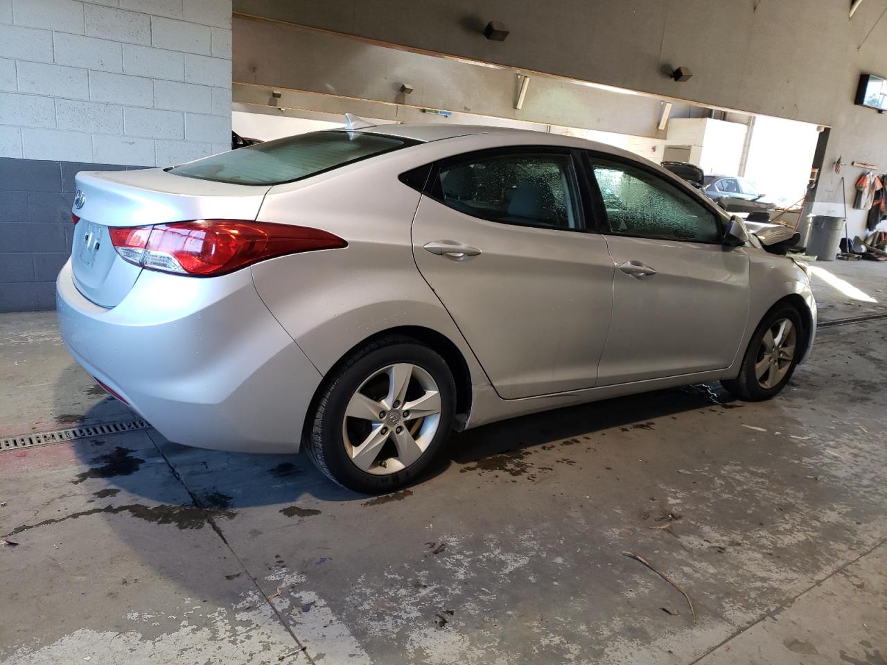 Obraz 3 z 2012 HYUNDAI ELANTRA GLS 2012 z VIN KMHDH4AE2CU466128