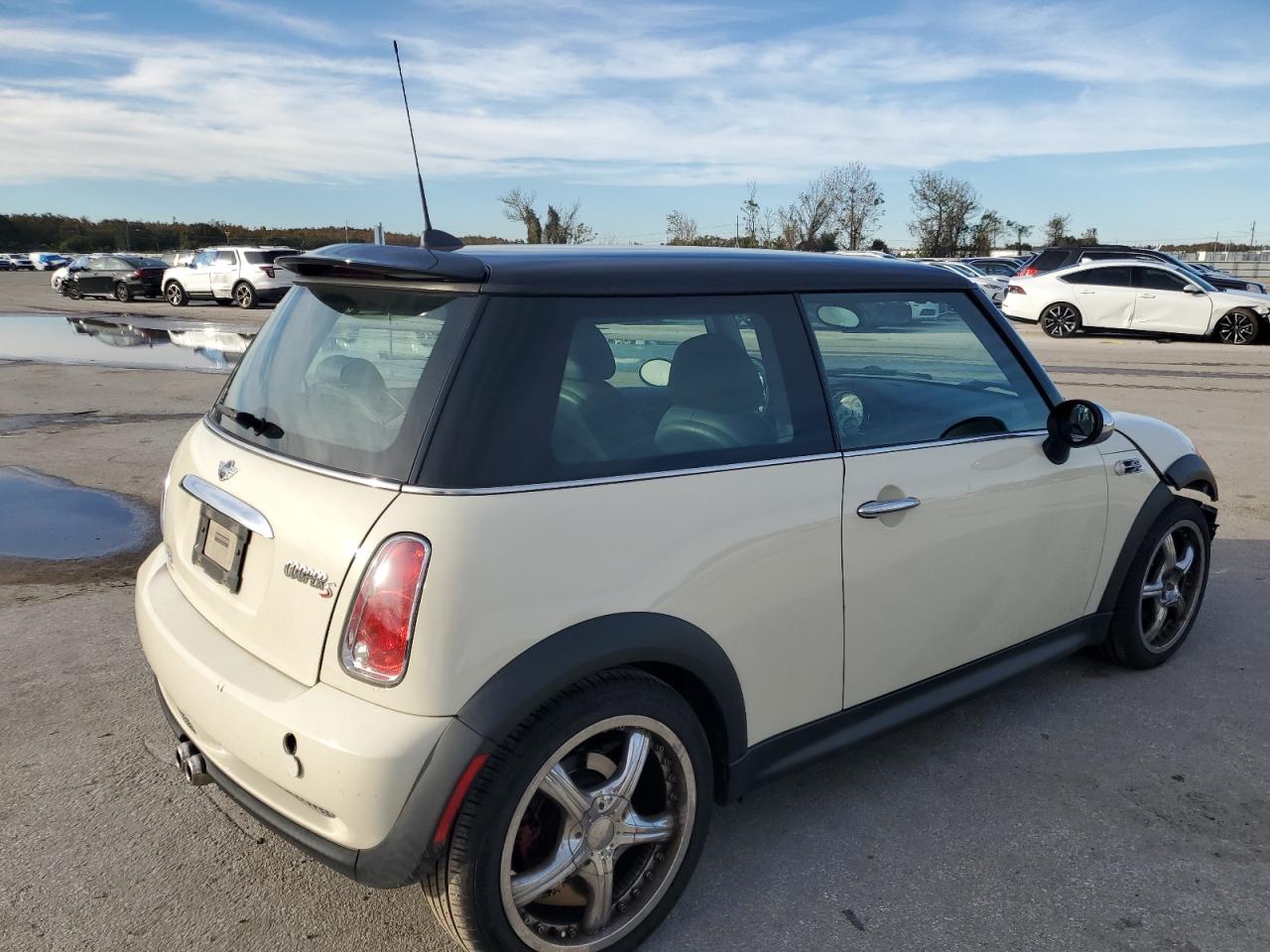 Obraz 3 z 2006 MINI COOPER S 2006 z VIN WMWRE33546TJ40137