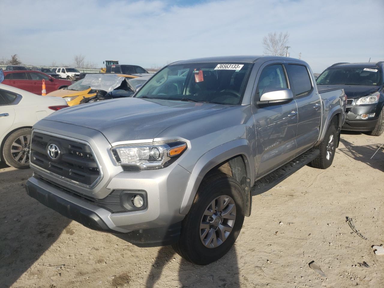 Image 1 of 2017 TOYOTA TACOMA DOUBLE CAB 2017 with VIN 5TFAZ5CN5HX049471