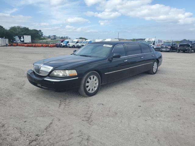 Image 1 of 2005 LINCOLN TOWN CAR EXECUTIVE 2005 with VIN 1L1FM88W95Y605727