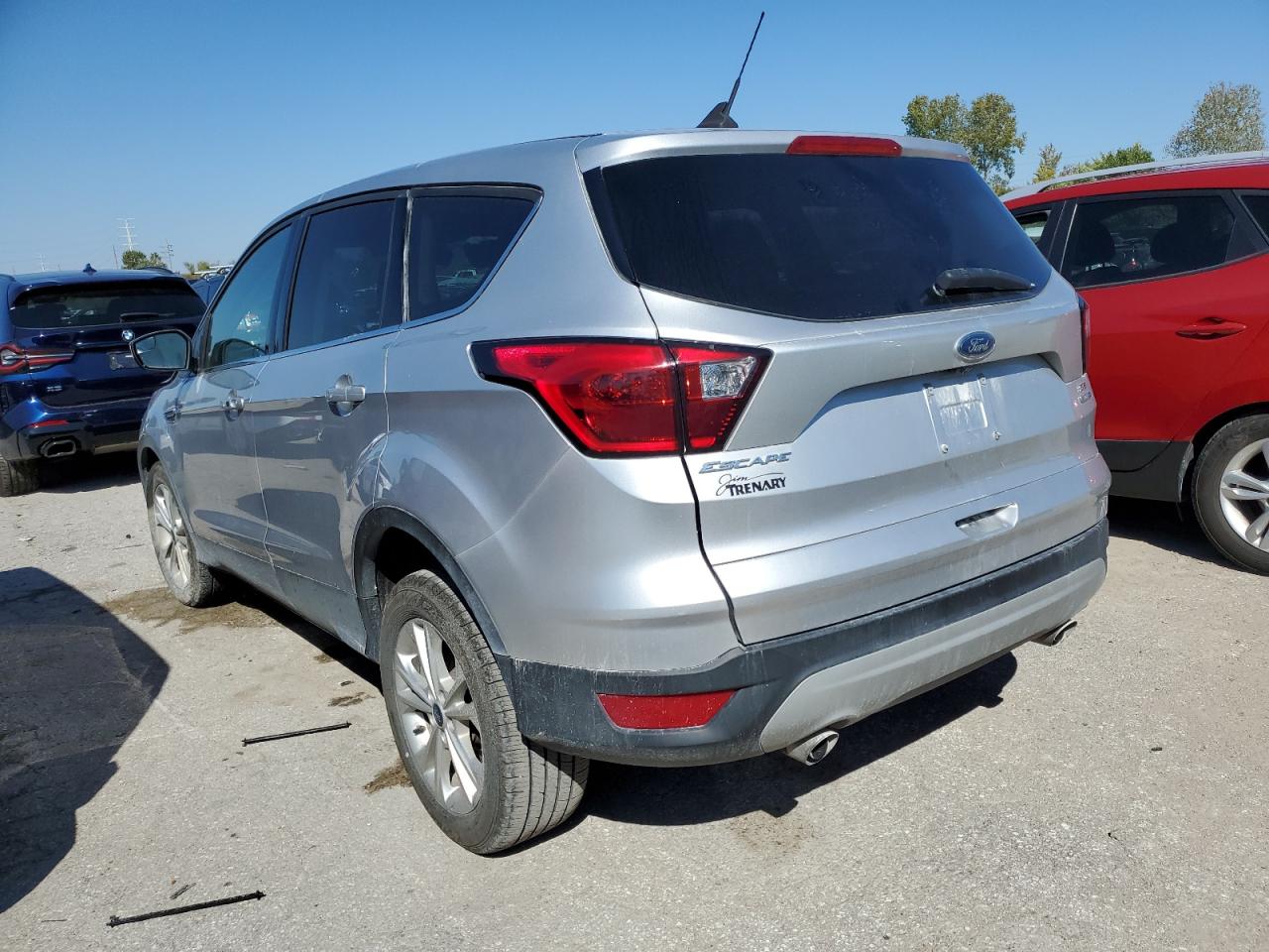 Изображение 2 2019 FORD ESCAPE SE 2019 с VIN 1FMCU9GD1KUA34888