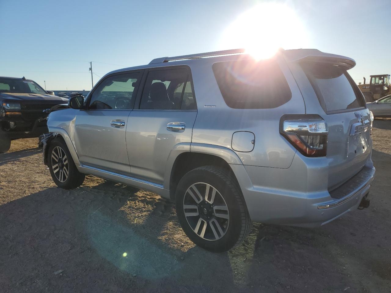 Obraz 2 z 2018 TOYOTA 4RUNNER SR5/SR5 PREMIUM 2018 z VIN JTEBU5JR4J5556738
