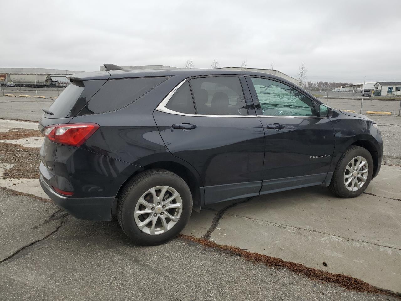 Image 3 of 2020 CHEVROLET EQUINOX LT 2020 with VIN 2GNAXUEV9L6224267