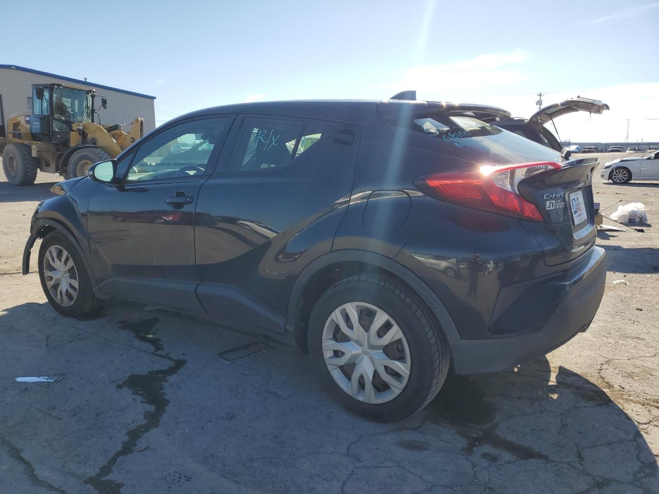 Image 2 of Toyota C-Hr Xle 2019 with VIN JTNKHMBX0K1041207