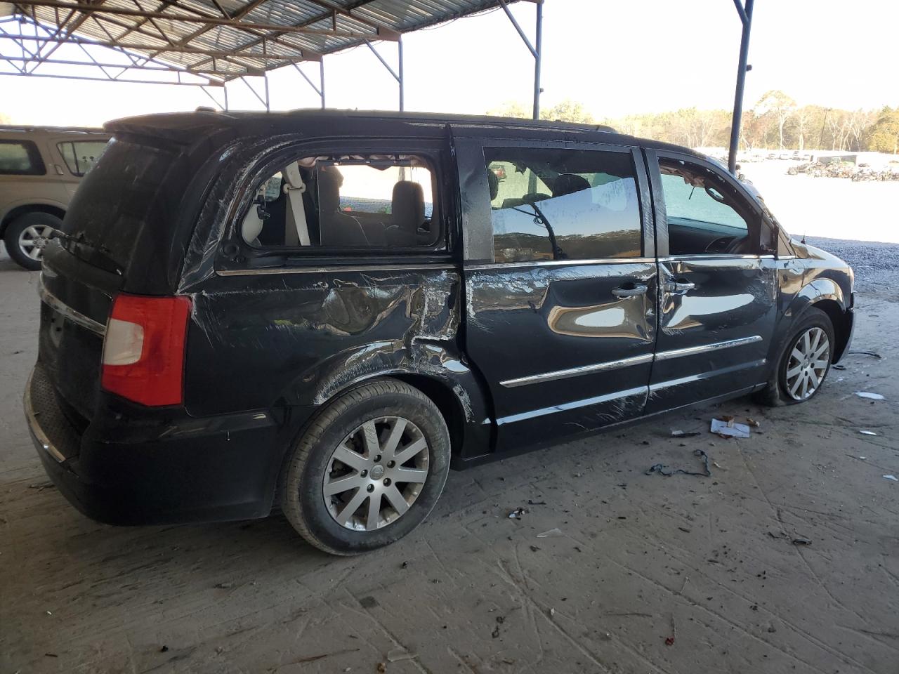 Image 3 of 2016 CHRYSLER TOWN & COUNTRY TOURING 2016 with VIN 2C4RC1BG4GR158503