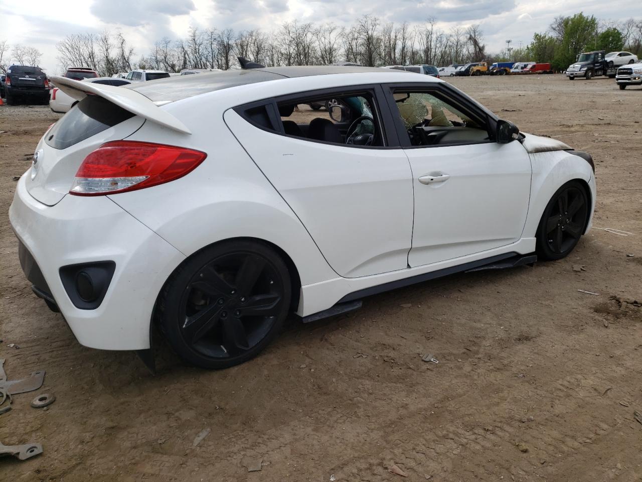 Изображение 3 2015 HYUNDAI VELOSTER TURBO 2015 с VIN KMHTC6AE5FU226937